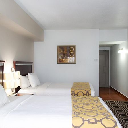 Baymont By Wyndham Delavan Near Lake Geneva Extérieur photo
